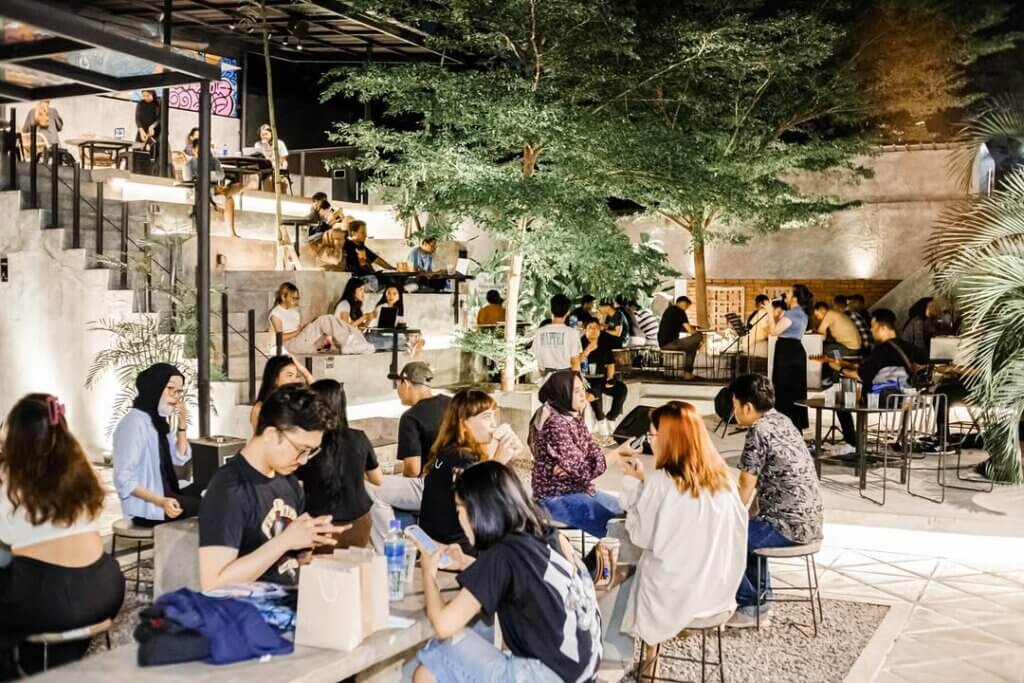 Mattea Social Space