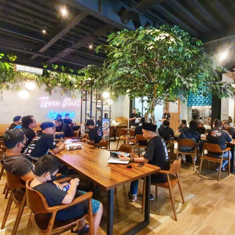 3 point Cafe & Resto